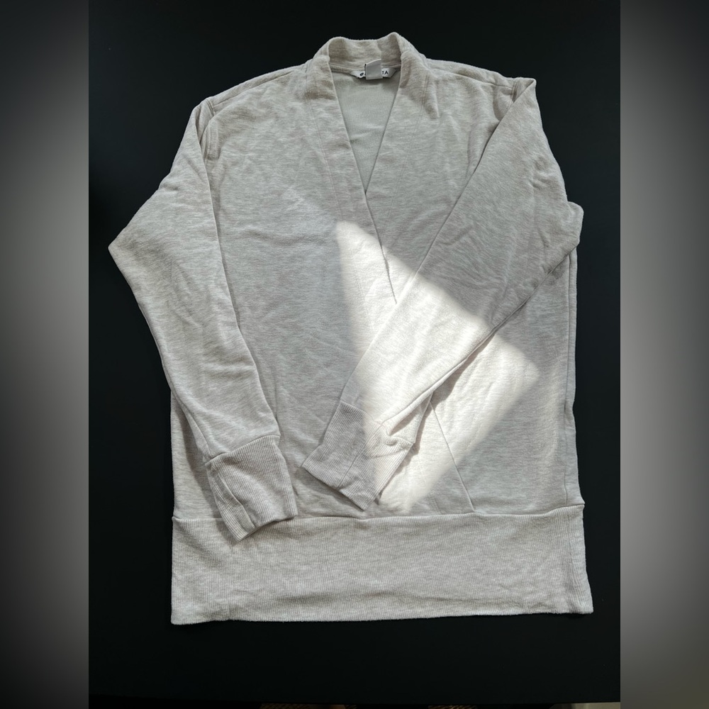 Athleta Cream Crossover Long Sleeve Sweater